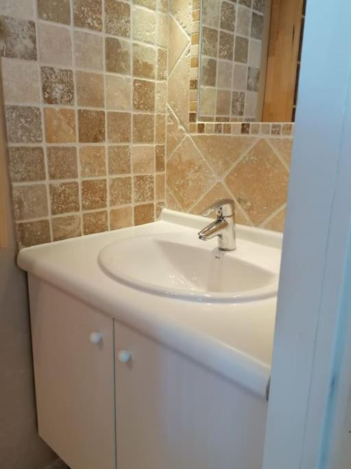 Maison T3 Avec Vue Au Bord De L'Etang Istres Zewnętrze zdjęcie